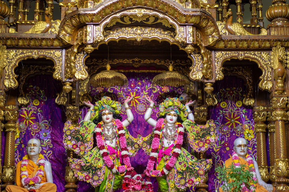 Rosallila : la danse mythologique de Kirshans et de radhas Rasa Lila : la legende de la danse de Krishna et des goupis